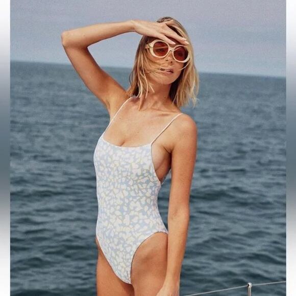 NWT Skatie Resa One-piece in Nantucket Size XS - Picture 3 of 8